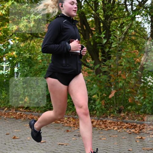 11.10.2026 - Bramfelder Halbmarathon 2026 J. Mangold http://msf.ph/oto/10823283 11.10.2026 10:31:19 Laufen 456, 753 meine-sportfotos.de