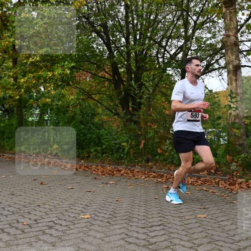 11.10.2026 - Bramfelder Halbmarathon 2026 J. Mangold http://msf.ph/oto/10823296 11.10.2026 10:31:47 Laufen 239, 593, 748 meine-sportfotos.de