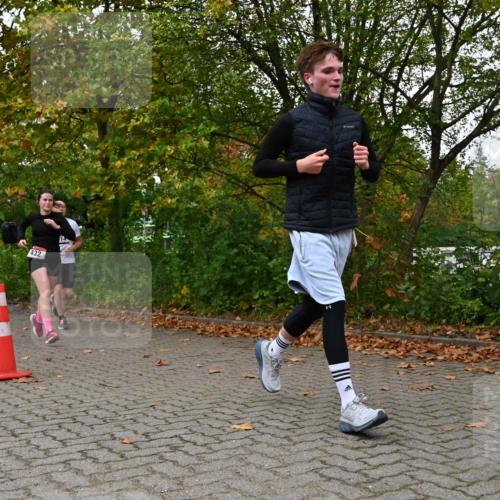 11.10.2026 - Bramfelder Halbmarathon 2026 J. Mangold http://msf.ph/oto/10823342 11.10.2026 10:31:57 Laufen 174, 259, 312, 432, 714, 738, 748 meine-sportfotos.de