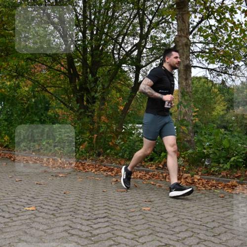11.10.2026 - Bramfelder Halbmarathon 2026 J. Mangold http://msf.ph/oto/10823413 11.10.2026 10:32:15 Laufen 79, 254, 362 meine-sportfotos.de