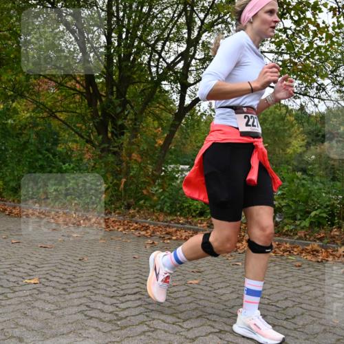 11.10.2026 - Bramfelder Halbmarathon 2026 J. Mangold http://msf.ph/oto/10823432 11.10.2026 10:32:21 Laufen 79, 227, 254, 362 meine-sportfotos.de