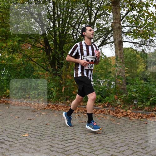 11.10.2026 - Bramfelder Halbmarathon 2026 J. Mangold http://msf.ph/oto/10823461 11.10.2026 10:32:46 Laufen 374, 390 meine-sportfotos.de