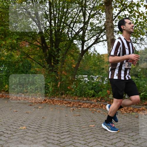 11.10.2026 - Bramfelder Halbmarathon 2026 J. Mangold http://msf.ph/oto/10823463 11.10.2026 10:32:46 Laufen 374, 390 meine-sportfotos.de