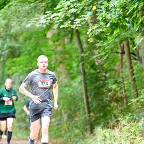 11.10.2026 - Bramfelder Halbmarathon 2026 Dr. Thomas Lammeyer http://msf.ph/oto/10823488 11.10.2026 10:38:39 Laufen 331, 328 meine-sportfotos.de