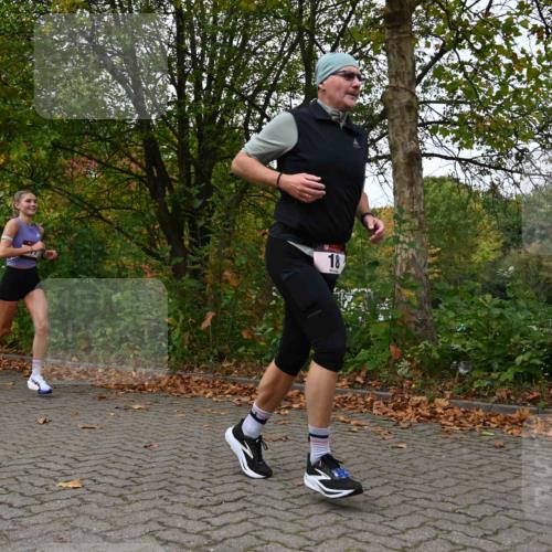11.10.2026 - Bramfelder Halbmarathon 2026 J. Mangold http://msf.ph/oto/10823574 11.10.2026 10:33:21 Laufen 18, 34, 114, 214, 429, 452, 479, 567, 605, 720 meine-sportfotos.de