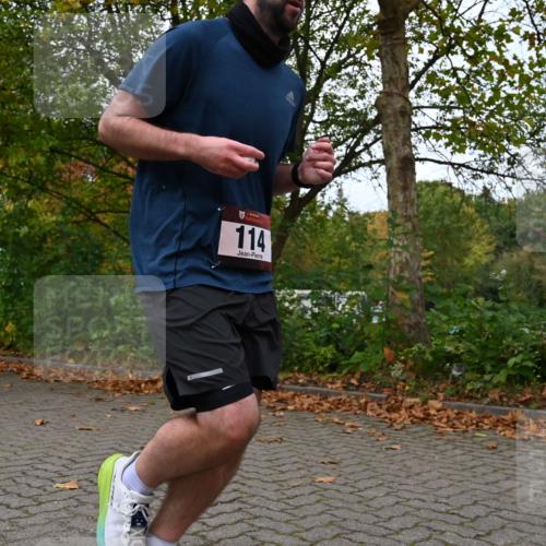 11.10.2026 - Bramfelder Halbmarathon 2026 J. Mangold http://msf.ph/oto/10823596 11.10.2026 10:33:23 Laufen 18, 114, 214, 452, 479, 567, 605 meine-sportfotos.de