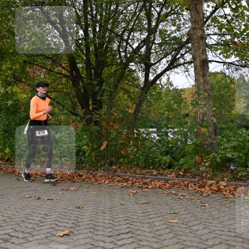11.10.2026 - Bramfelder Halbmarathon 2026 J. Mangold http://msf.ph/oto/10823781 11.10.2026 10:35:08 Laufen 193, 218 meine-sportfotos.de