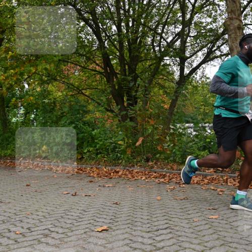 11.10.2026 - Bramfelder Halbmarathon 2026 J. Mangold http://msf.ph/oto/10823802 11.10.2026 10:35:23 Laufen 98, 489 meine-sportfotos.de
