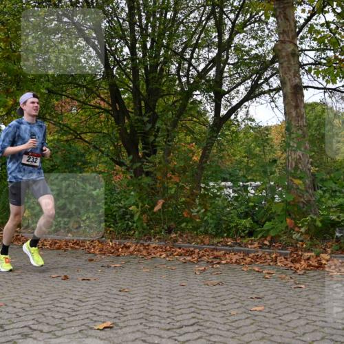 11.10.2026 - Bramfelder Halbmarathon 2026 J. Mangold http://msf.ph/oto/10823815 11.10.2026 10:35:27 Laufen 98, 232, 489 meine-sportfotos.de