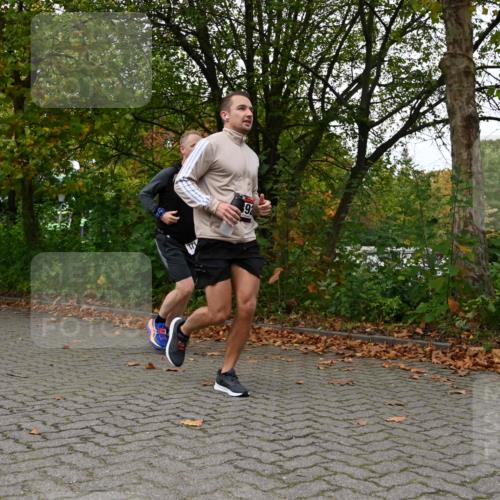 11.10.2026 - Bramfelder Halbmarathon 2026 J. Mangold http://msf.ph/oto/10823894 11.10.2026 10:36:36 Laufen 371, 392, 560 meine-sportfotos.de