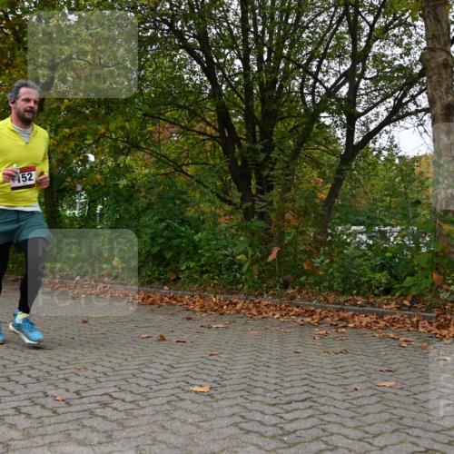 11.10.2026 - Bramfelder Halbmarathon 2026 J. Mangold http://msf.ph/oto/10823927 11.10.2026 10:36:47 Laufen 6 meine-sportfotos.de
