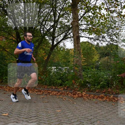 11.10.2026 - Bramfelder Halbmarathon 2026 J. Mangold http://msf.ph/oto/10823966 11.10.2026 10:37:37 Laufen 191, 363, 607 meine-sportfotos.de