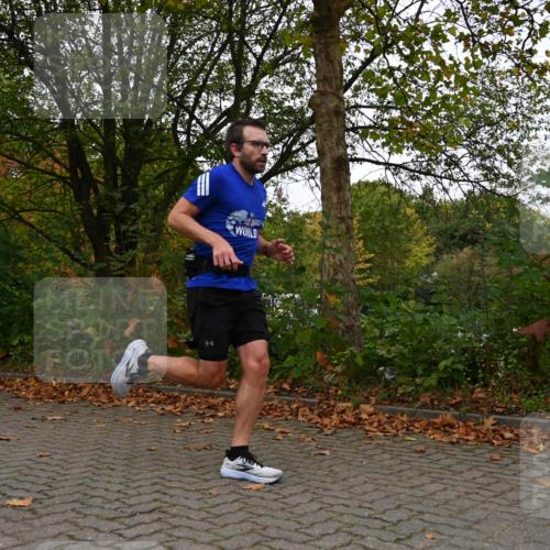 11.10.2026 - Bramfelder Halbmarathon 2026 J. Mangold http://msf.ph/oto/10823968 11.10.2026 10:37:37 Laufen 191, 363, 607 meine-sportfotos.de