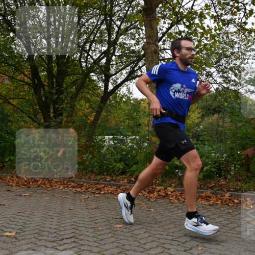 11.10.2026 - Bramfelder Halbmarathon 2026 J. Mangold http://msf.ph/oto/10823970 11.10.2026 10:37:38 Laufen 191, 278, 363, 607 meine-sportfotos.de