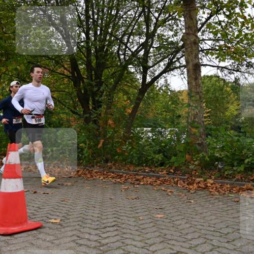 11.10.2026 - Bramfelder Halbmarathon 2026 J. Mangold http://msf.ph/oto/10823977 11.10.2026 10:37:49 Laufen 351, 595 meine-sportfotos.de