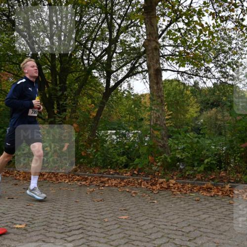 11.10.2026 - Bramfelder Halbmarathon 2026 J. Mangold http://msf.ph/oto/10823999 11.10.2026 10:38:24 Laufen 228, 799 meine-sportfotos.de