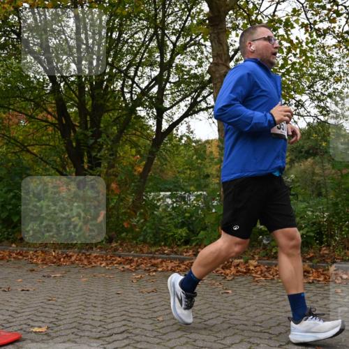11.10.2026 - Bramfelder Halbmarathon 2026 J. Mangold http://msf.ph/oto/10824022 11.10.2026 10:38:44 Laufen 557 meine-sportfotos.de