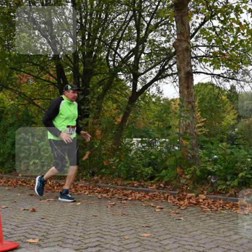 11.10.2026 - Bramfelder Halbmarathon 2026 J. Mangold http://msf.ph/oto/10824100 11.10.2026 10:40:15 Laufen 12, 170, 796 meine-sportfotos.de