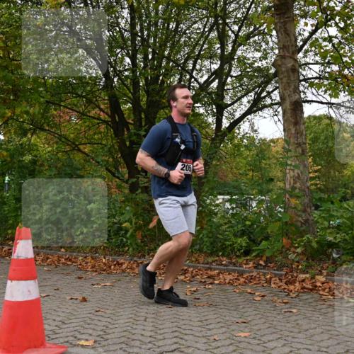 11.10.2026 - Bramfelder Halbmarathon 2026 J. Mangold http://msf.ph/oto/10824143 11.10.2026 10:40:57 Laufen 205, 293, 783, 784 meine-sportfotos.de
