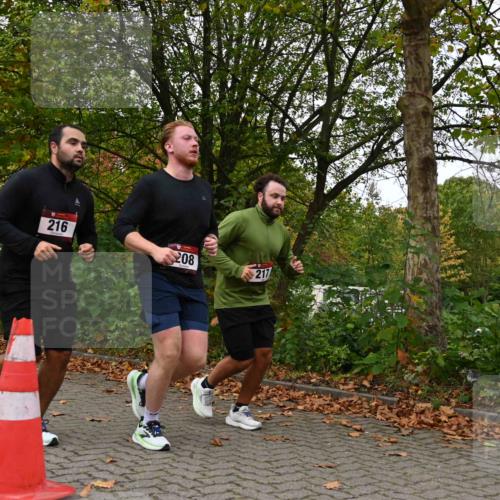 11.10.2026 - Bramfelder Halbmarathon 2026 J. Mangold http://msf.ph/oto/10824261 11.10.2026 10:42:26 Laufen 208, 216, 217, 531 meine-sportfotos.de
