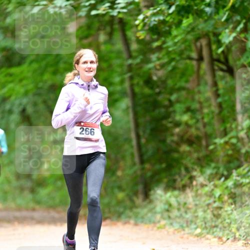 11.10.2026 - Bramfelder Halbmarathon 2026 Dr. Thomas Lammeyer http://msf.ph/oto/10824844 11.10.2026 10:45:47 Laufen 266 meine-sportfotos.de