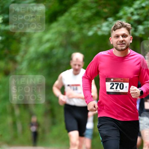 11.10.2026 - Bramfelder Halbmarathon 2026 Dr. Thomas Lammeyer http://msf.ph/oto/10825060 11.10.2026 10:47:21 Laufen 35, 270 meine-sportfotos.de