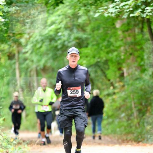 11.10.2026 - Bramfelder Halbmarathon 2026 Dr. Thomas Lammeyer http://msf.ph/oto/10825270 11.10.2026 10:48:52 Laufen 259, 274 meine-sportfotos.de