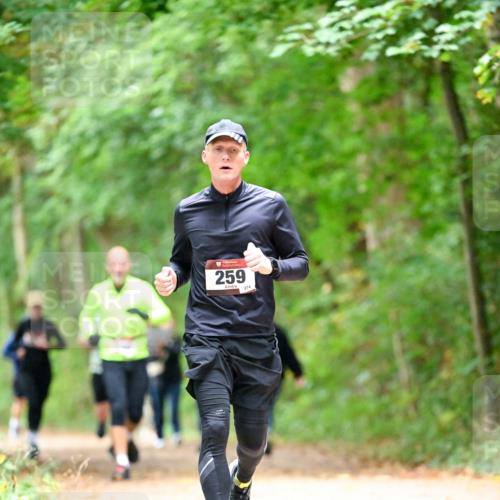 11.10.2026 - Bramfelder Halbmarathon 2026 Dr. Thomas Lammeyer http://msf.ph/oto/10825274 11.10.2026 10:48:53 Laufen 259, 274 meine-sportfotos.de
