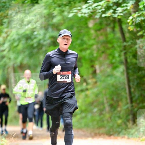 11.10.2026 - Bramfelder Halbmarathon 2026 Dr. Thomas Lammeyer http://msf.ph/oto/10825276 11.10.2026 10:48:53 Laufen 259, 274 meine-sportfotos.de