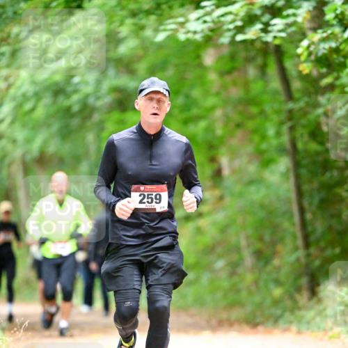 11.10.2026 - Bramfelder Halbmarathon 2026 Dr. Thomas Lammeyer http://msf.ph/oto/10825277 11.10.2026 10:48:53 Laufen 259, 274 meine-sportfotos.de