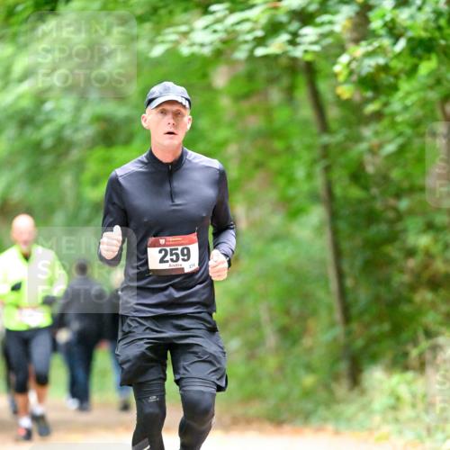 11.10.2026 - Bramfelder Halbmarathon 2026 Dr. Thomas Lammeyer http://msf.ph/oto/10825280 11.10.2026 10:48:53 Laufen 259, 274 meine-sportfotos.de