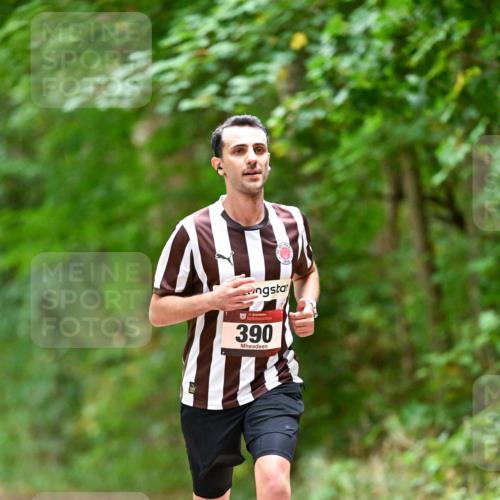 11.10.2026 - Bramfelder Halbmarathon 2026 Dr. Thomas Lammeyer http://msf.ph/oto/10825471 11.10.2026 10:50:08 Laufen 390 meine-sportfotos.de