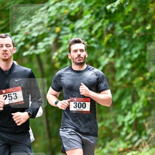 11.10.2026 - Bramfelder Halbmarathon 2026 Dr. Thomas Lammeyer http://msf.ph/oto/10825676 11.10.2026 10:50:56 Laufen 253, 35, 300 meine-sportfotos.de