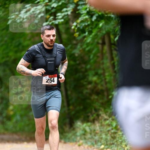 11.10.2026 - Bramfelder Halbmarathon 2026 Dr. Thomas Lammeyer http://msf.ph/oto/10825691 11.10.2026 10:51:00 Laufen 254 meine-sportfotos.de