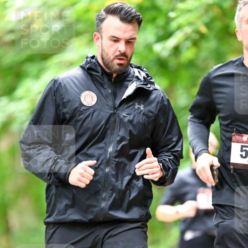 11.10.2026 - Bramfelder Halbmarathon 2026 Dr. Thomas Lammeyer http://msf.ph/oto/10827095 11.10.2026 11:00:33 Laufen 700 meine-sportfotos.de