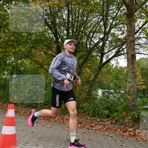 11.10.2026 - Bramfelder Halbmarathon 2026 J. Mangold http://msf.ph/oto/10827652 11.10.2026 10:42:43 Laufen 16, 357 meine-sportfotos.de
