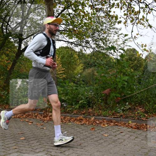 11.10.2026 - Bramfelder Halbmarathon 2026 J. Mangold http://msf.ph/oto/10827770 11.10.2026 10:43:32 Laufen 606 meine-sportfotos.de