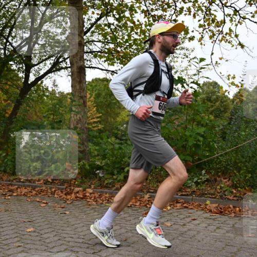 11.10.2026 - Bramfelder Halbmarathon 2026 J. Mangold http://msf.ph/oto/10827773 11.10.2026 10:43:32 Laufen 606 meine-sportfotos.de