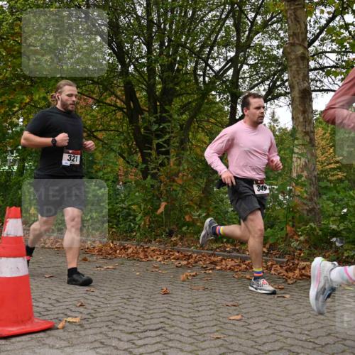 11.10.2026 - Bramfelder Halbmarathon 2026 J. Mangold http://msf.ph/oto/10827842 11.10.2026 10:44:31 Laufen 212, 296, 321, 349 meine-sportfotos.de