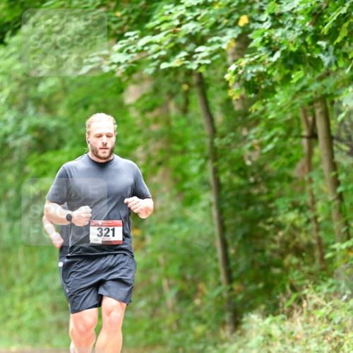11.10.2026 - Bramfelder Halbmarathon 2026 Dr. Thomas Lammeyer http://msf.ph/oto/10827883 11.10.2026 11:04:35 Laufen 286, 321 meine-sportfotos.de