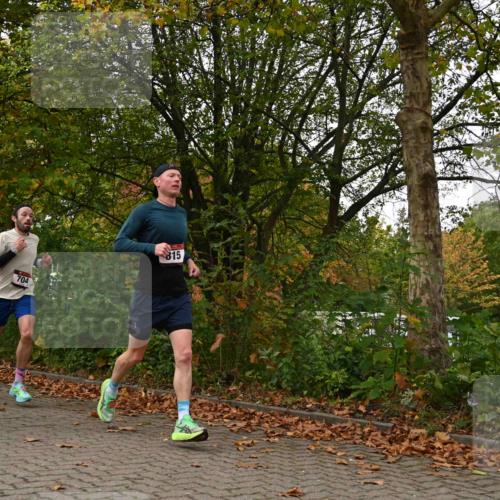 11.10.2026 - Bramfelder Halbmarathon 2026 J. Mangold http://msf.ph/oto/10827952 11.10.2026 10:45:40 Laufen 240, 260, 601, 704, 814, 815 meine-sportfotos.de