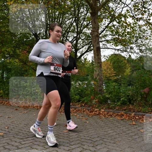 11.10.2026 - Bramfelder Halbmarathon 2026 J. Mangold http://msf.ph/oto/10827975 11.10.2026 10:45:45 Laufen 260, 601, 602, 704, 814, 815 meine-sportfotos.de