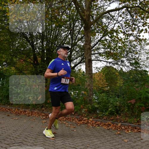 11.10.2026 - Bramfelder Halbmarathon 2026 J. Mangold http://msf.ph/oto/10828002 11.10.2026 10:46:07 Laufen 17 meine-sportfotos.de