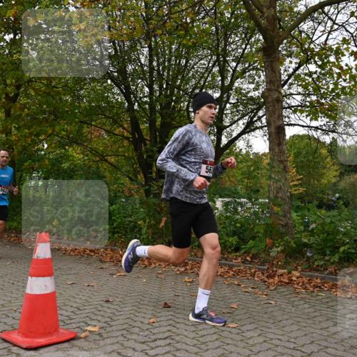 11.10.2026 - Bramfelder Halbmarathon 2026 J. Mangold http://msf.ph/oto/10828185 11.10.2026 10:48:37 Laufen 101, 562, 563, 734 meine-sportfotos.de