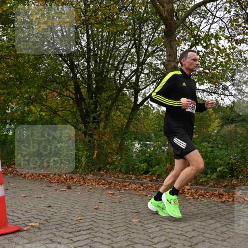 11.10.2026 - Bramfelder Halbmarathon 2026 J. Mangold http://msf.ph/oto/10828200 11.10.2026 10:49:31 Laufen 589 meine-sportfotos.de