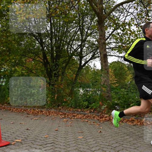11.10.2026 - Bramfelder Halbmarathon 2026 J. Mangold http://msf.ph/oto/10828202 11.10.2026 10:49:31 Laufen 589 meine-sportfotos.de
