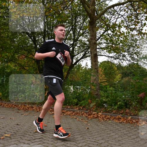 11.10.2026 - Bramfelder Halbmarathon 2026 J. Mangold http://msf.ph/oto/10828237 11.10.2026 10:49:47 Laufen 330 meine-sportfotos.de