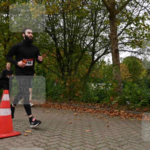 11.10.2026 - Bramfelder Halbmarathon 2026 J. Mangold http://msf.ph/oto/10828285 11.10.2026 10:50:55 Laufen 132, 288, 365, 401, 435, 514, 766 meine-sportfotos.de