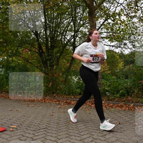11.10.2026 - Bramfelder Halbmarathon 2026 J. Mangold http://msf.ph/oto/10828351 11.10.2026 10:52:25 Laufen 372, 617 meine-sportfotos.de