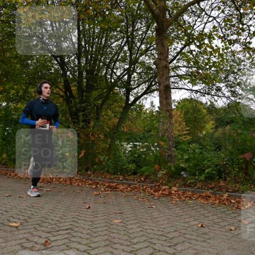 11.10.2026 - Bramfelder Halbmarathon 2026 J. Mangold http://msf.ph/oto/10828360 11.10.2026 10:52:45 Laufen 530, 725 meine-sportfotos.de